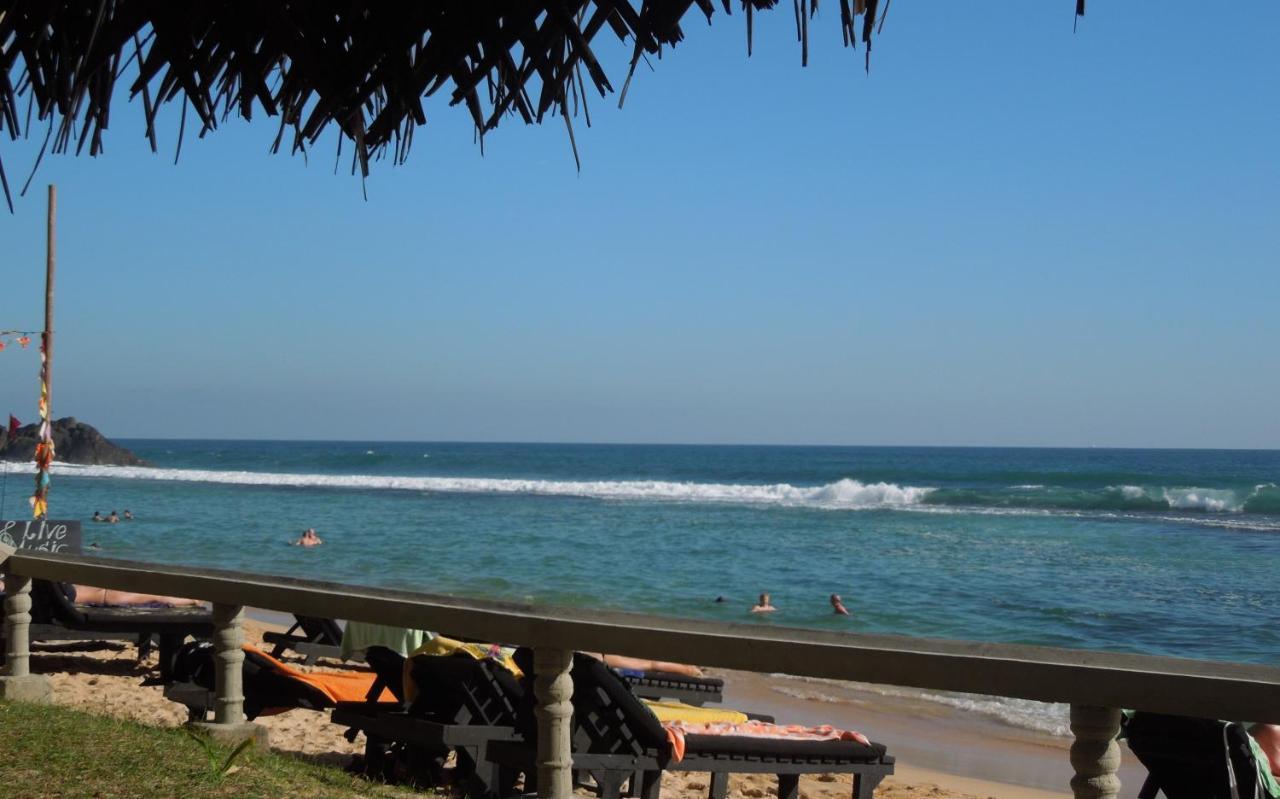 Unawatuna Beach House Bagian luar foto