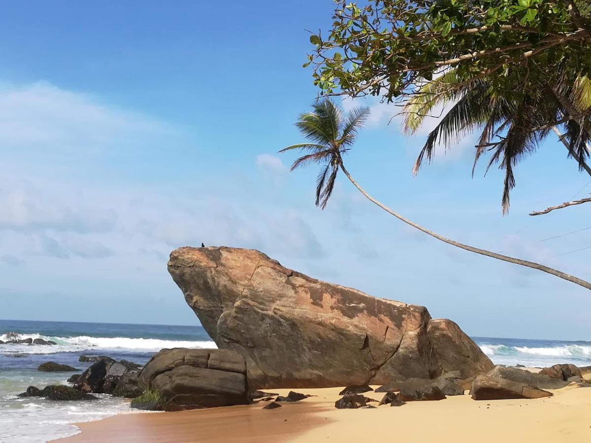 Unawatuna Beach House Bagian luar foto