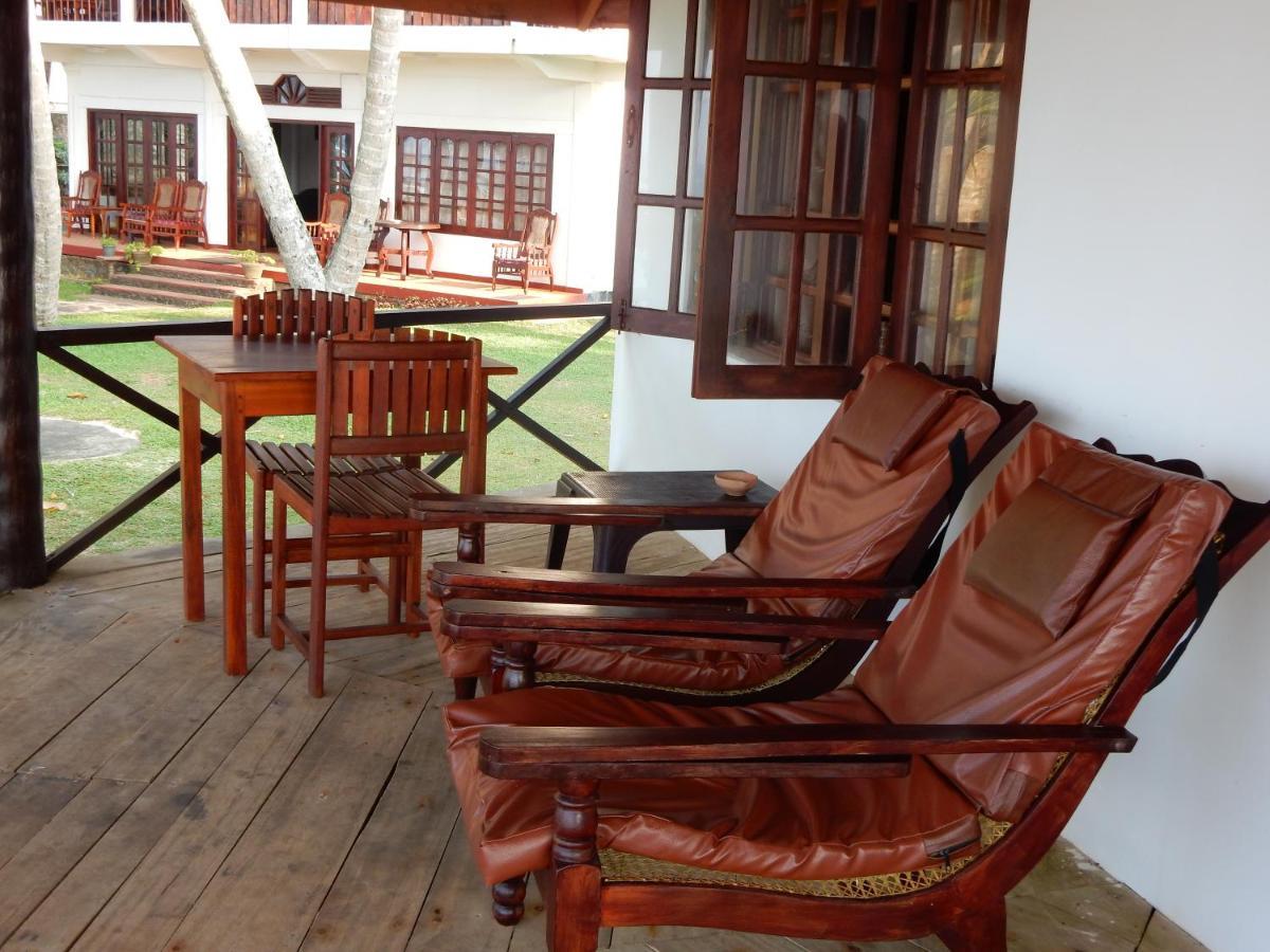 Unawatuna Beach House Bagian luar foto