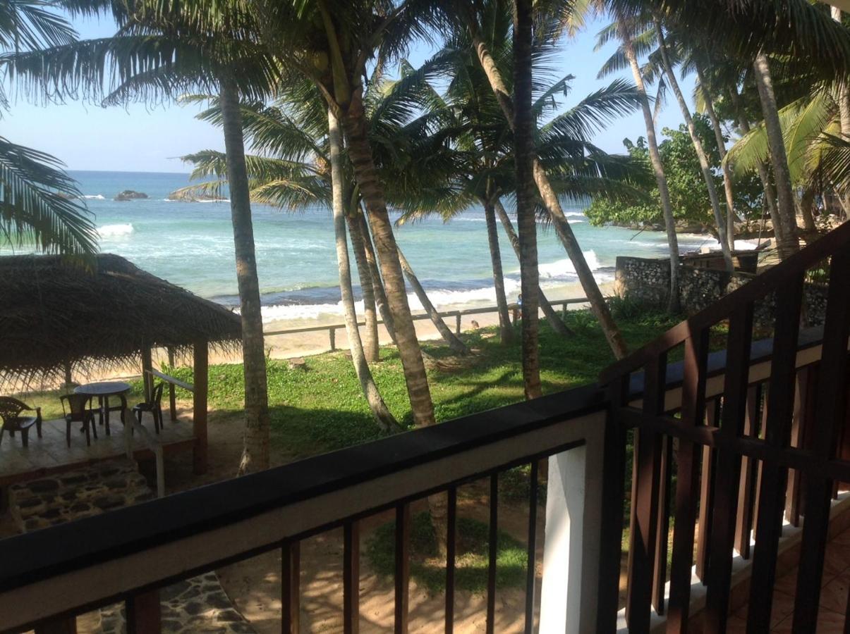 Unawatuna Beach House Bagian luar foto