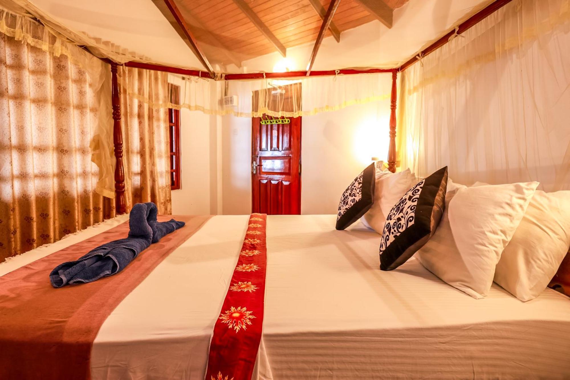 Unawatuna Beach House Bagian luar foto