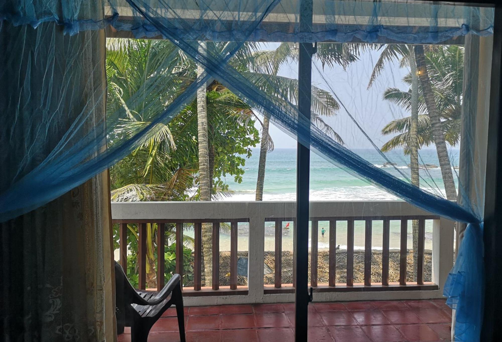 Unawatuna Beach House Bagian luar foto