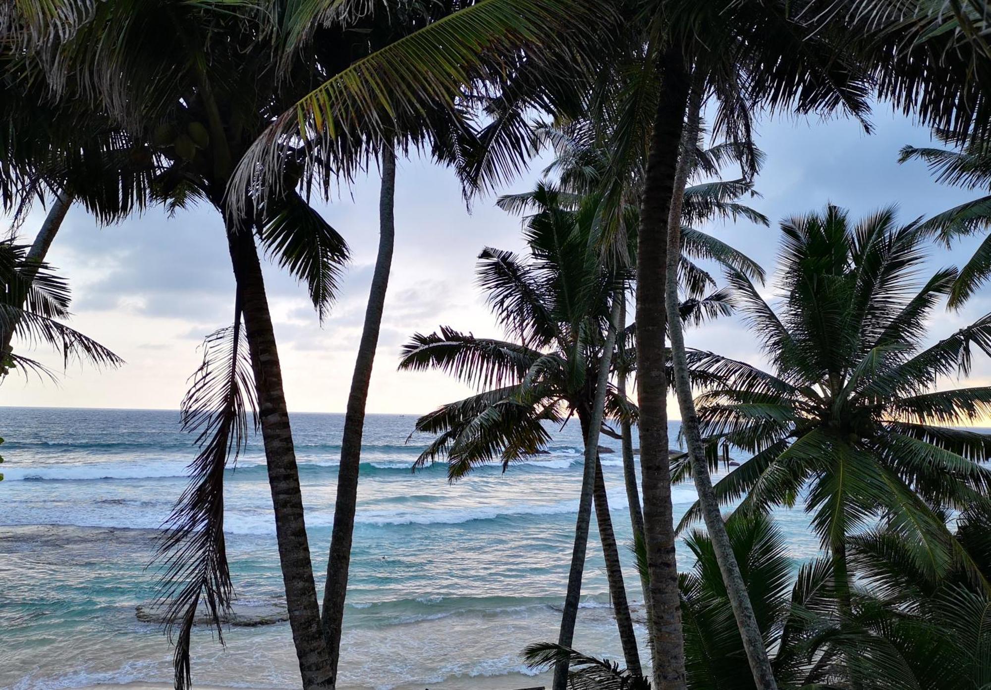 Unawatuna Beach House Bagian luar foto