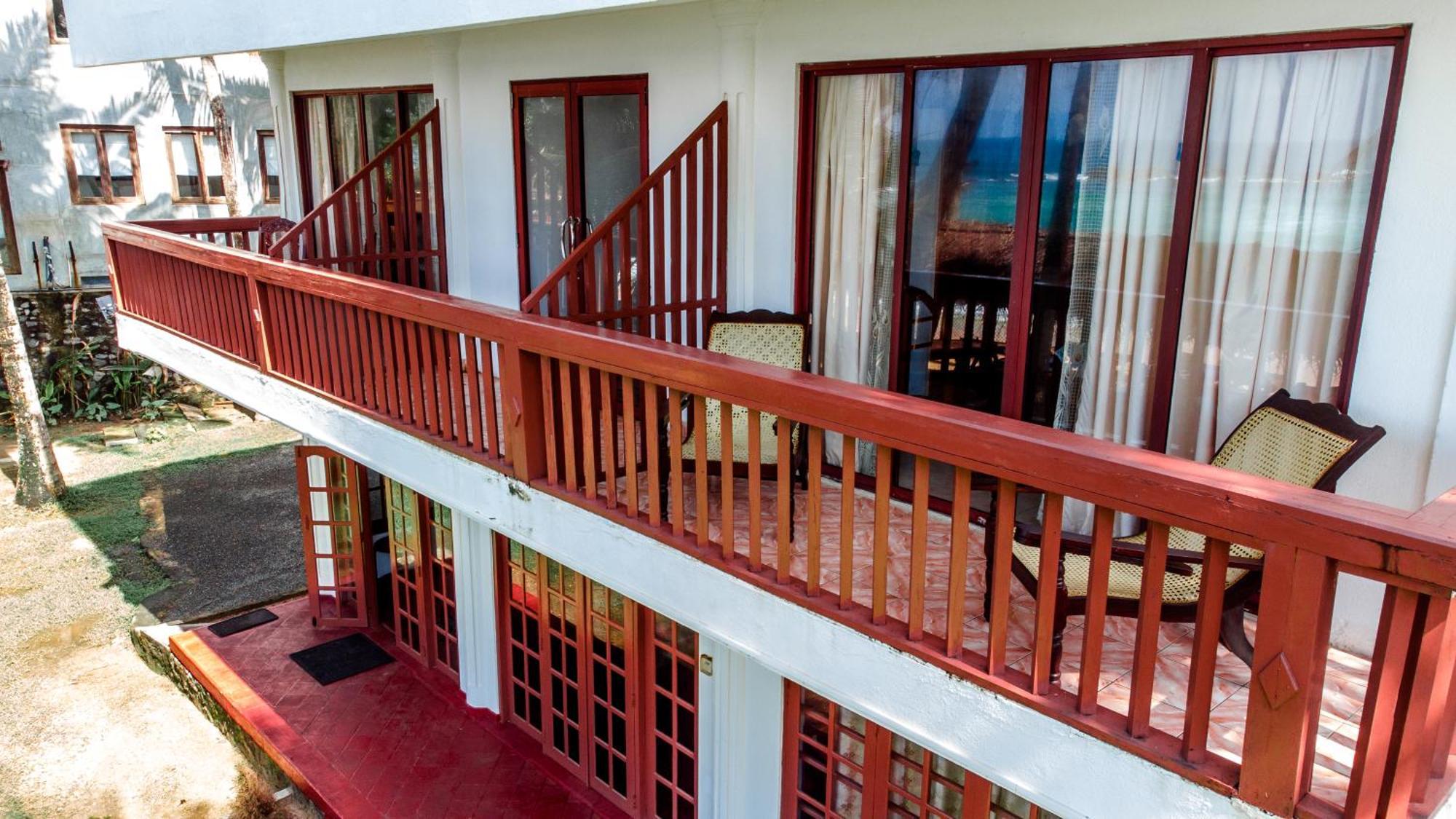 Unawatuna Beach House Bagian luar foto